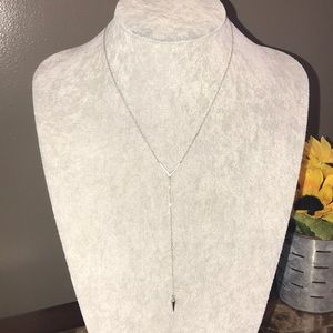 Beautiful silver tone necklace.